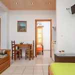 Lägenhetshotell Sofia Agia Anna (Naxos)